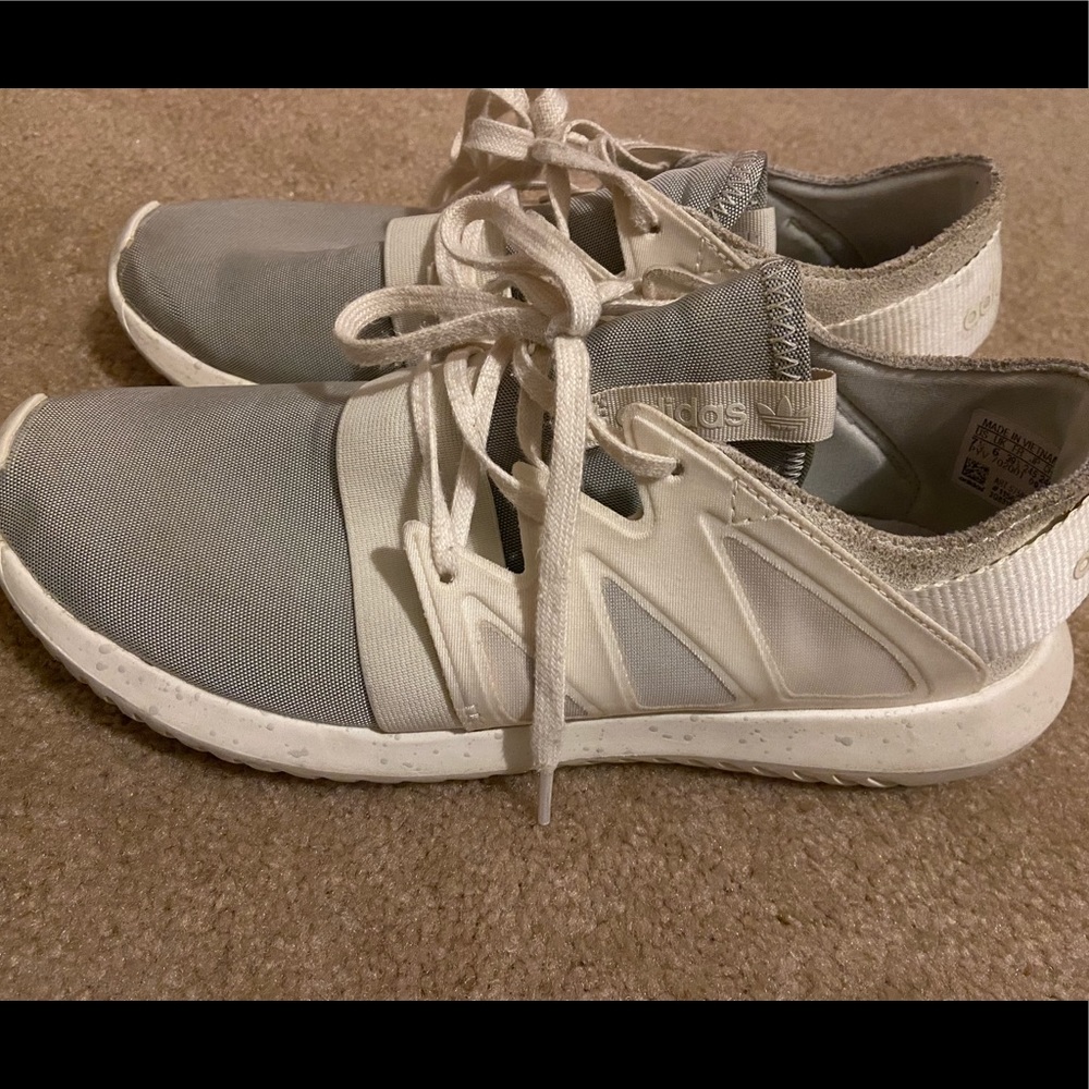 Adidas sneakers. Womens size 7.5